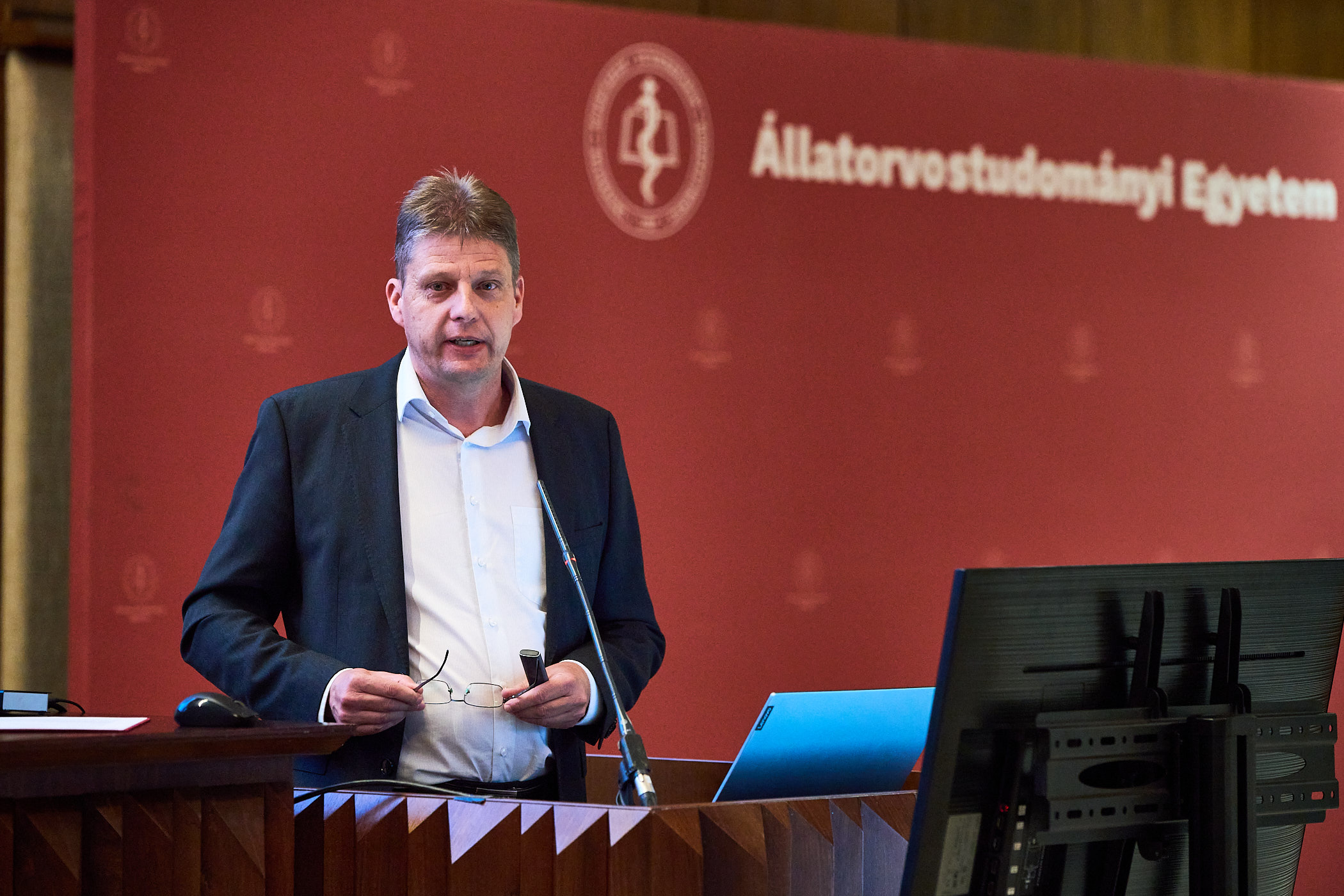 szajkoromfajas_konf (2).jpg